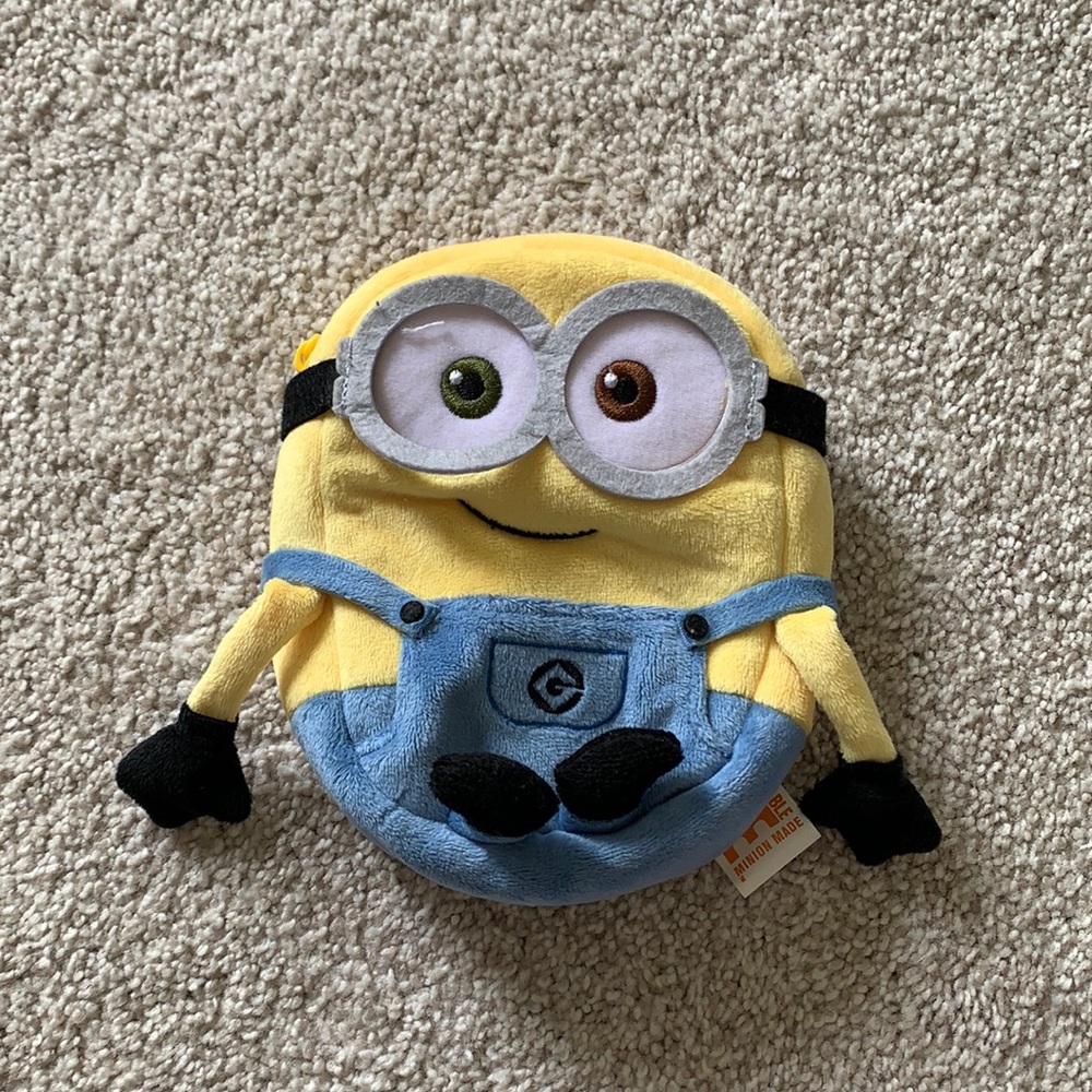 Minions pouch